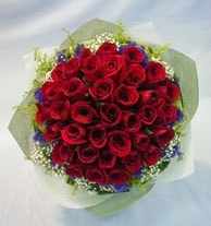 14 �ubat sevgililer g�n� firmam�zdan 19 adet k�rm�z� g�l buketi