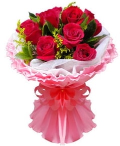 13 adet k�rm�z� g�l buketi Ankara �i�ek g�nderme sitemiz g�venlidir